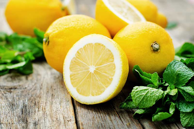 Jak wyciskać z cytryn lemoniadę?